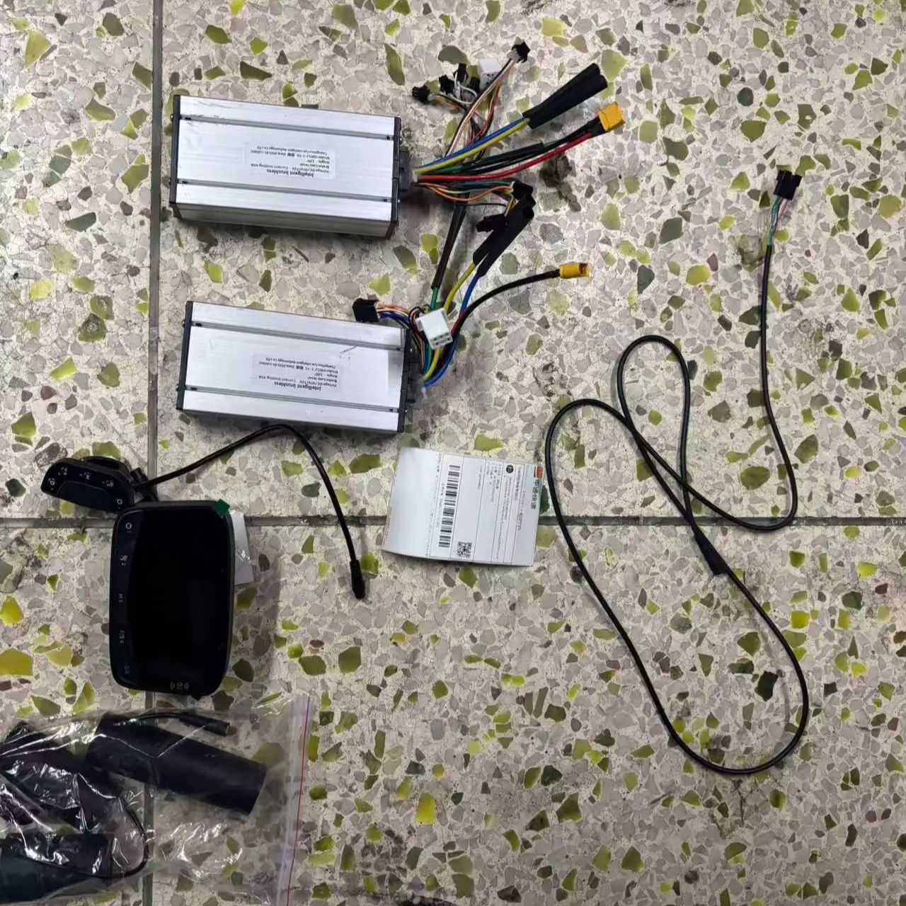 Набор контроллеров LIVIAE 52 В – обзор и цена 72V 45A Dual Controller